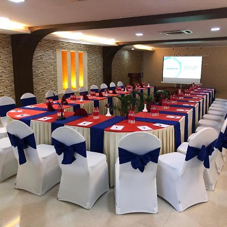 Hotel Harrison Palace Biratnagar Kültér fotó