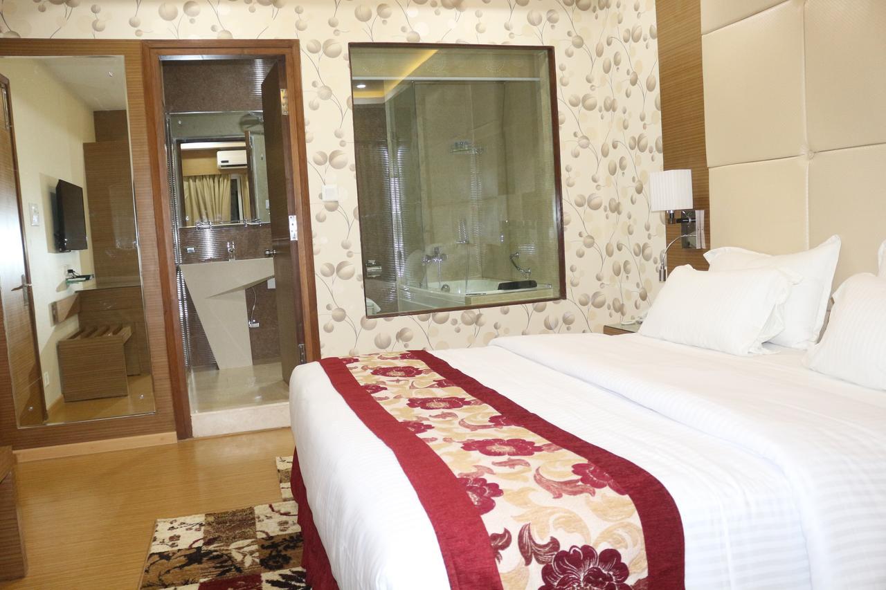 Hotel Harrison Palace Biratnagar Kültér fotó