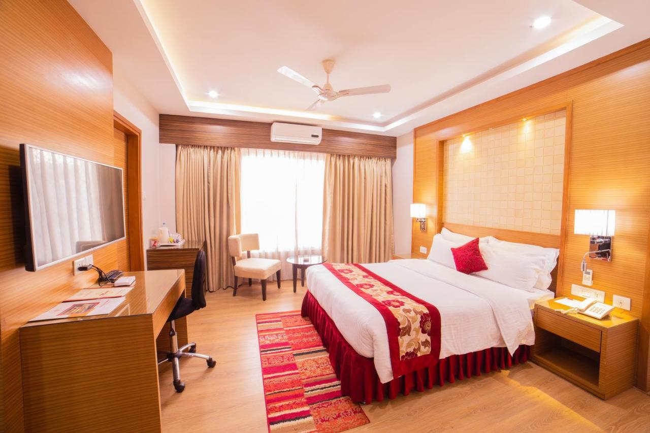 Hotel Harrison Palace Biratnagar Kültér fotó