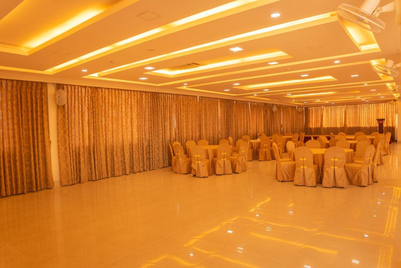 Hotel Harrison Palace Biratnagar Kültér fotó